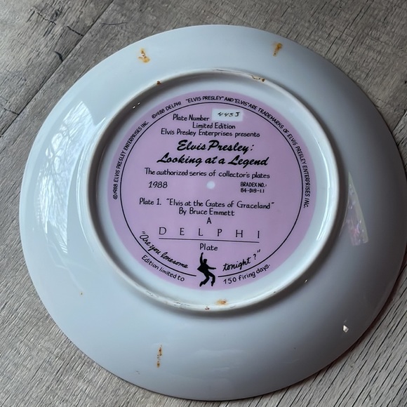 Elvis Presley Gates of Graceland Plate - Picture 4 of 7